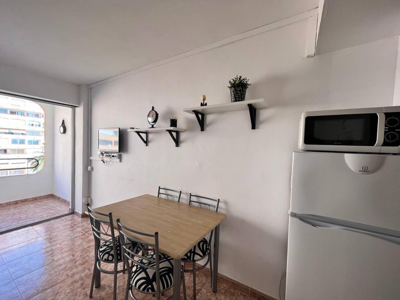 Estudio Con Tres Piscinas Comunitarias Y Pista De Tenis Roses Eksteriør bilde